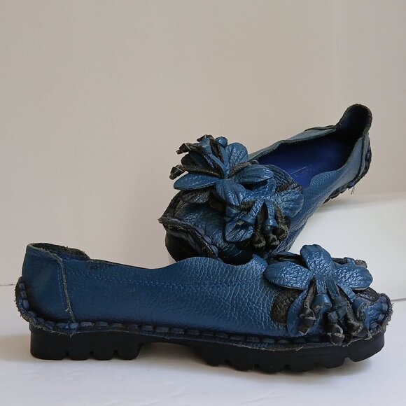 Vintage Handcrafted Blue Leather 3D Flower Slip-On Lug Sole Moccasins Sz 7 - Picture 12 of 12